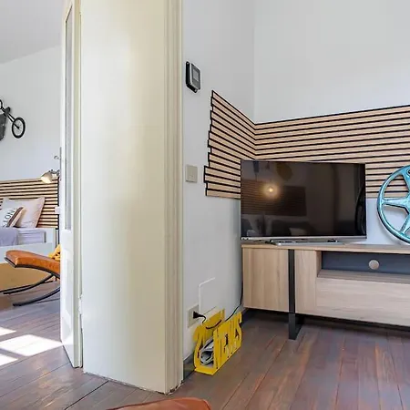 Ferro House * Como
