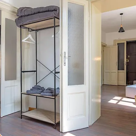 Ferro House *